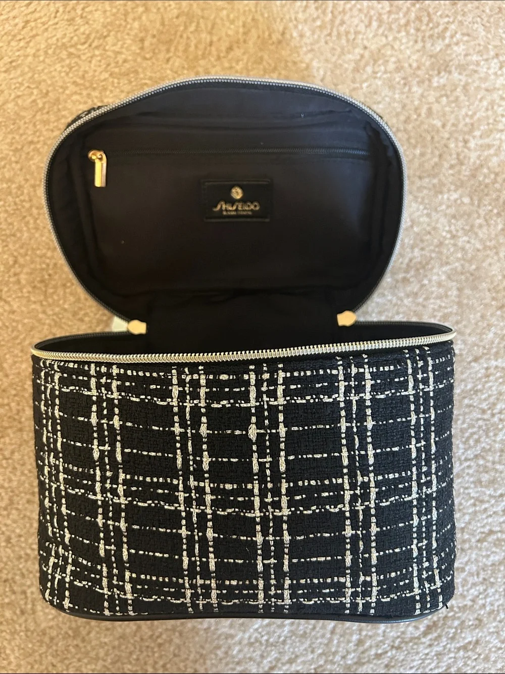 Black & gold Tweed Cosmetic Case shiseido